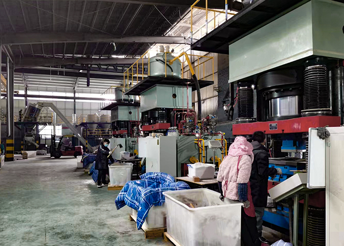 耐火匣缽混合造粒機 耐火匣缽混合造粒機