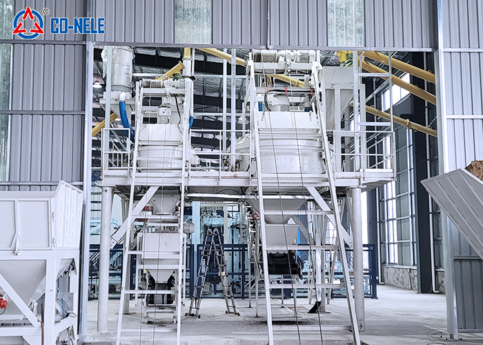 路面磚生產線配套兩臺科尼樂立軸攪拌機